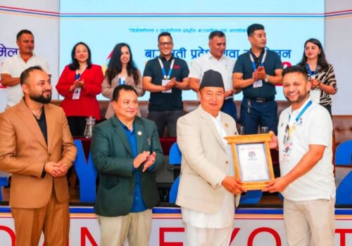 युवा परिषद चितवनका अध्यक्ष लम्साल सम्मानित
